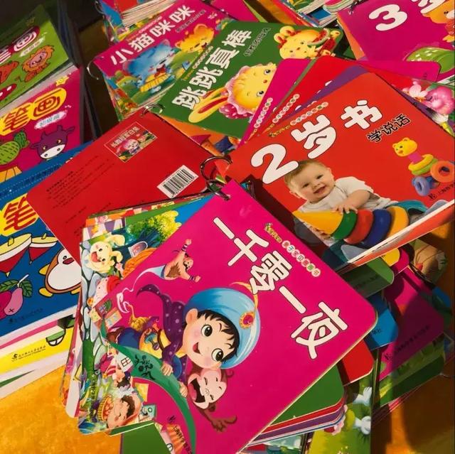 別錯(cuò)過孩子的閱讀關(guān)鍵期，看過的書，將在他們心里開出燦爛的花！