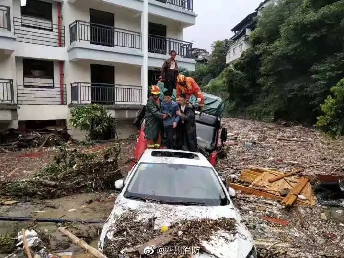 最不愿見到災(zāi)難的地方又受災(zāi)，汶川航拍畫面令人揪心